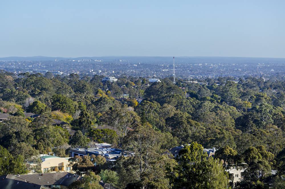 Central Plaza, 475 Victoria Avenue