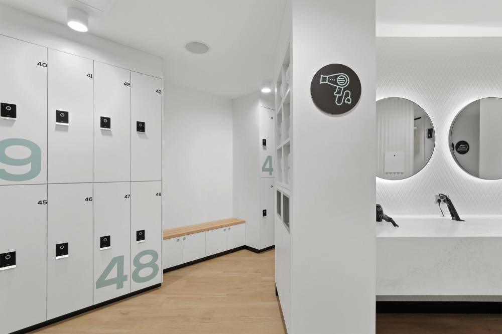 The Zenith, 821 Pacific Highway