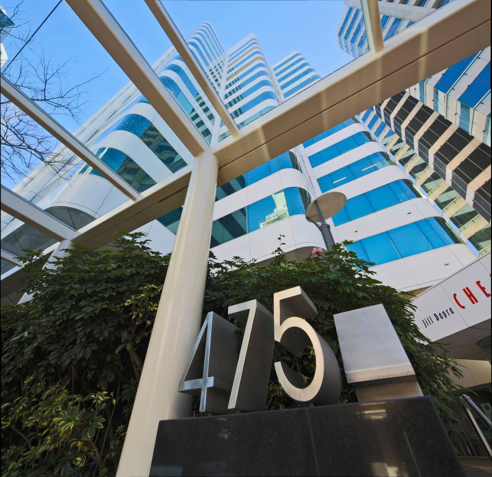 Central Plaza, 475 Victoria Avenue